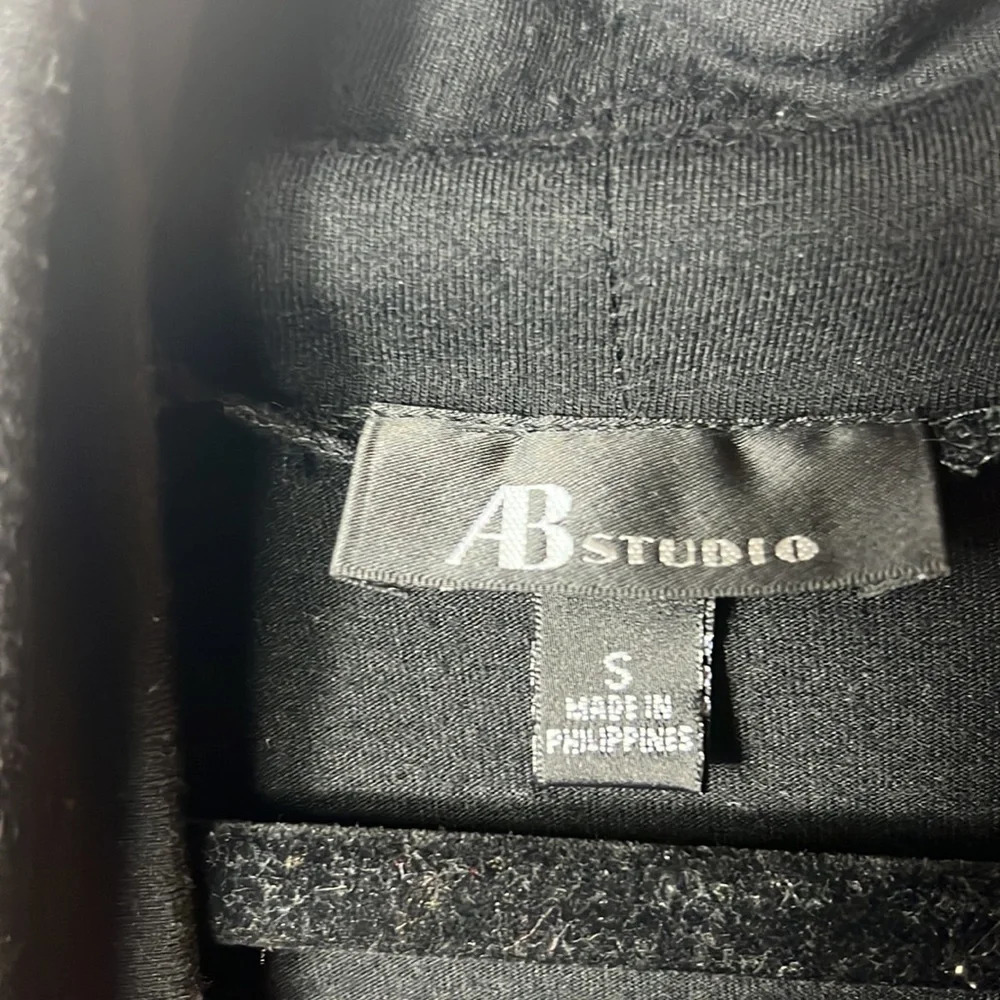 AB Studio Black Pleated Sleeve Open Front Tie Cardigan Top Size Small - Picture 2 of 7